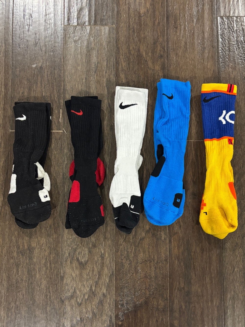 Nike Elite Men's Athletic Crew Socks - Black, White, Blue, Yellow, Red